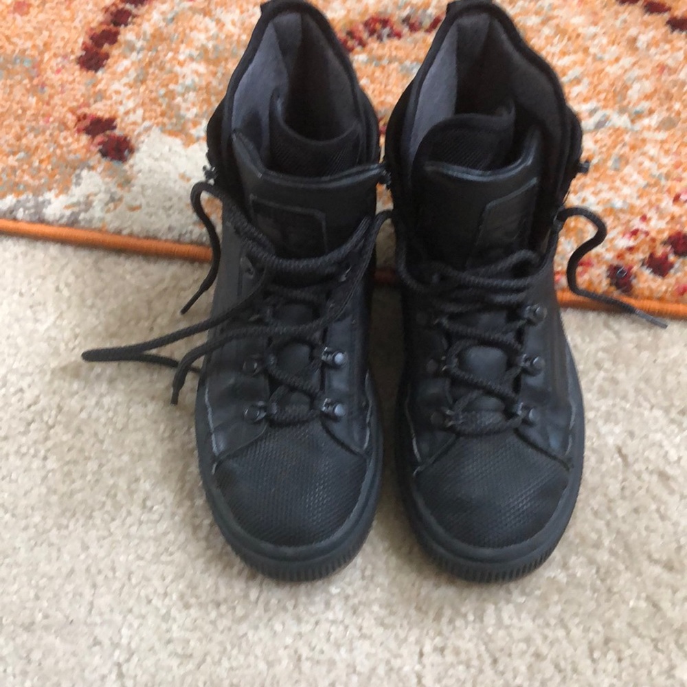 Boys puma boots